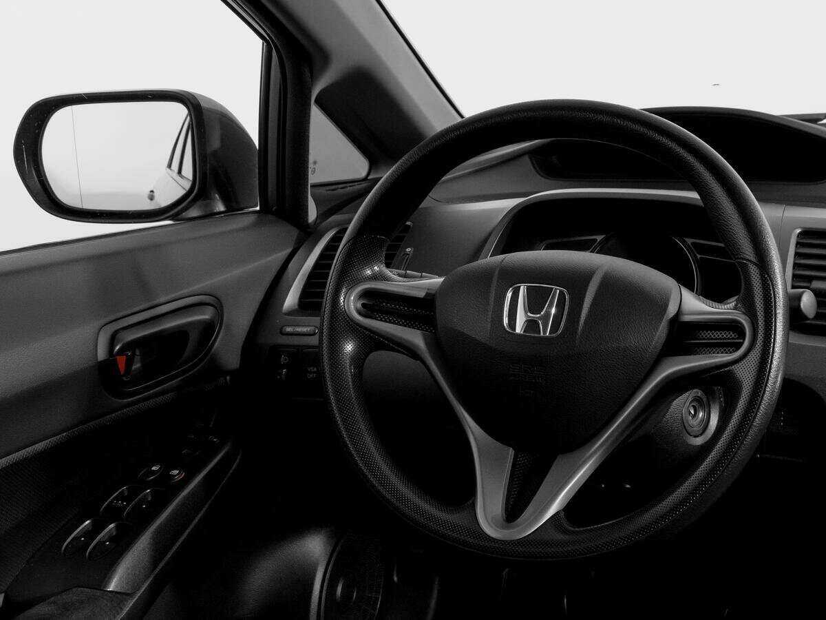 Honda Civic с пробегом — 2011 год. Фото: #12