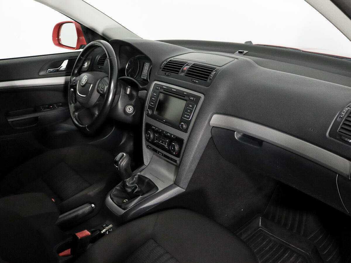 Skoda Octavia с пробегом — 2011 год. Фото: #7