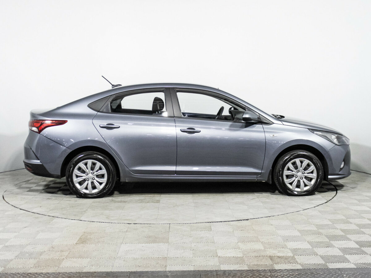Hyundai Solaris с пробегом — 2020 год. Фото: #3