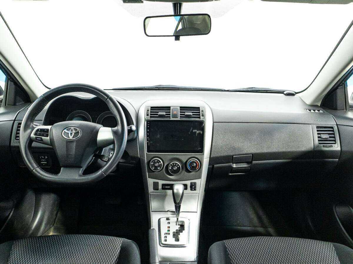 Toyota Corolla с пробегом — 2011 год. Фото: #12
