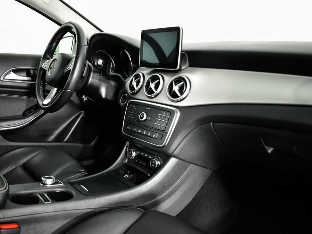 Mercedes-Benz GLA с пробегом — 2016 год. Фото: #8