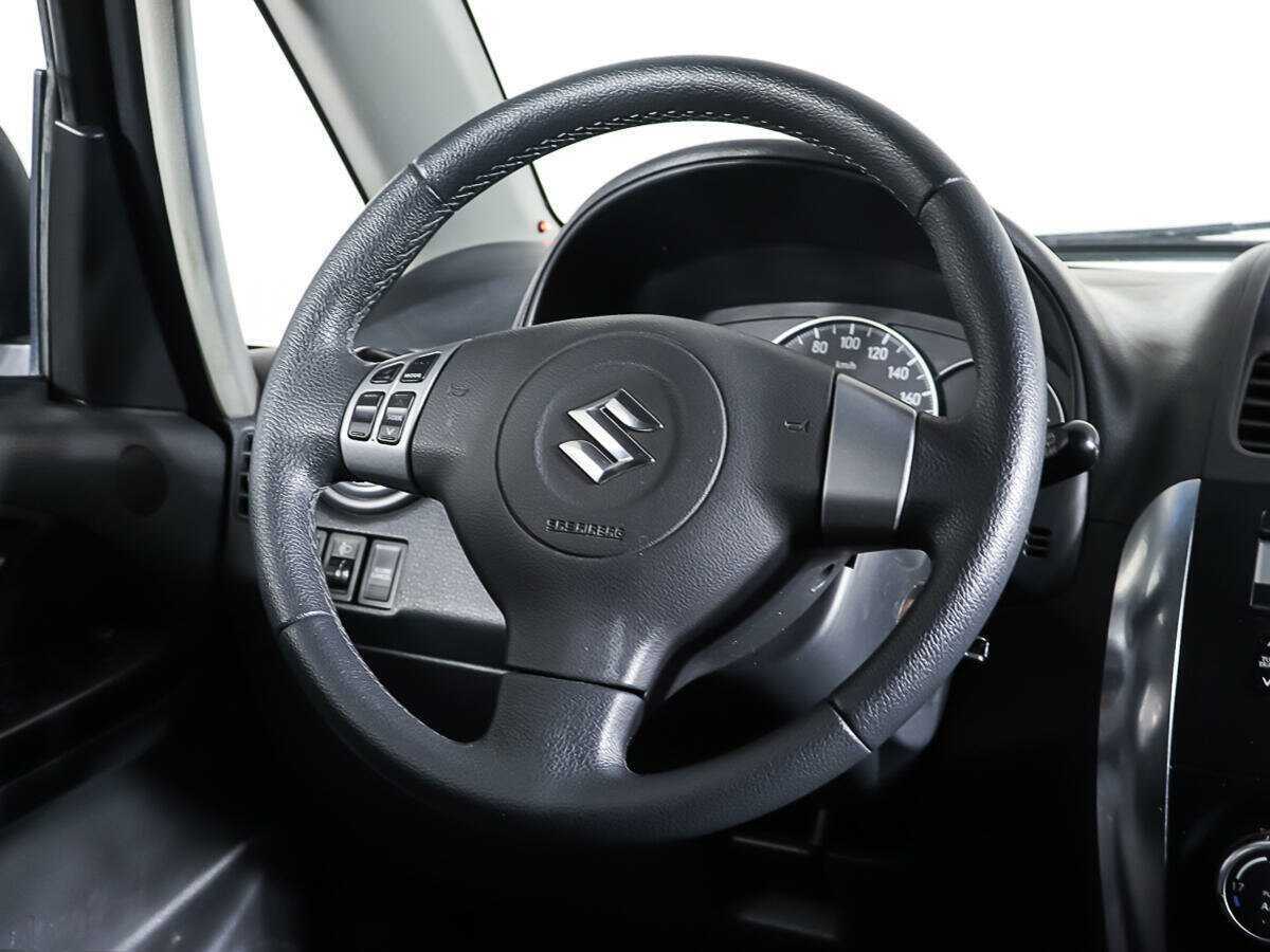 Suzuki SX4 с пробегом — 2007 год. Фото: #14
