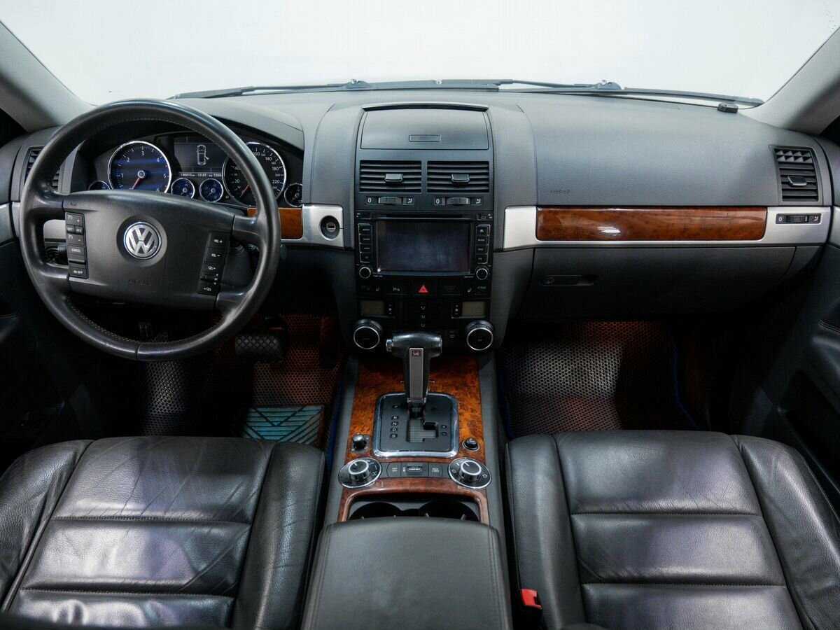 Volkswagen Touareg с пробегом — 2009 год. Фото: #9