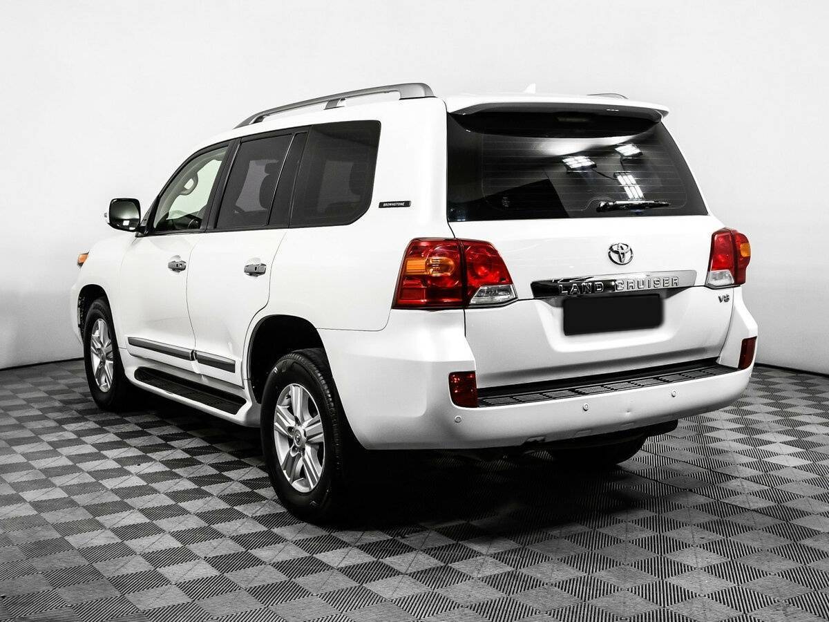 Toyota Land Cruiser с пробегом — 2014 год. Фото: #6