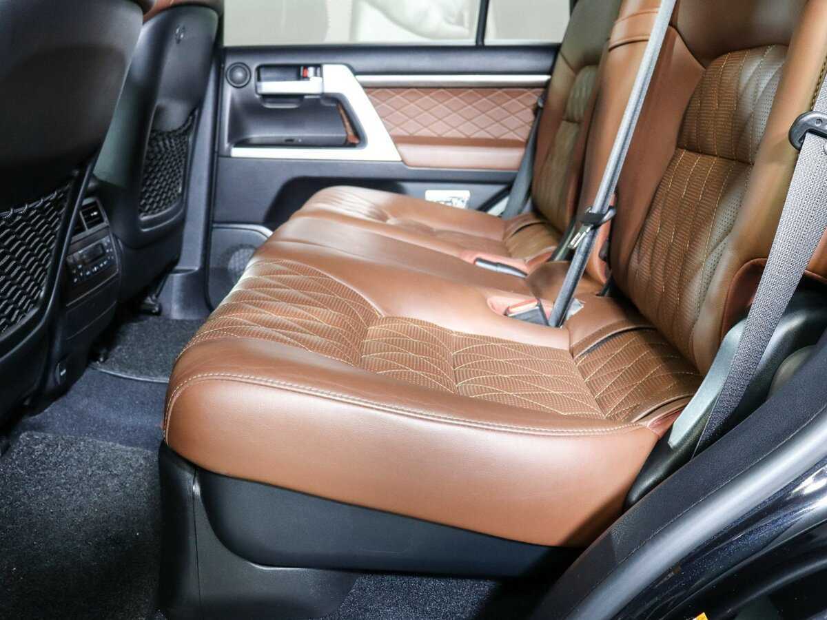 Toyota Land Cruiser с пробегом — 2018 год. Фото: #5