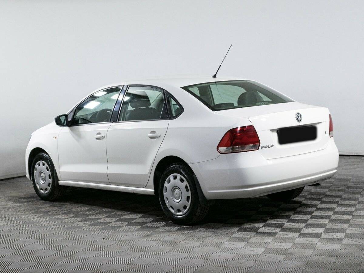 Volkswagen Polo с пробегом — 2011 год. Фото: #5
