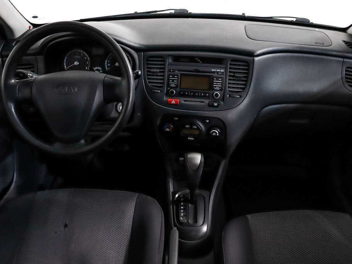 Kia Rio с пробегом — 2009 год. Фото: #9