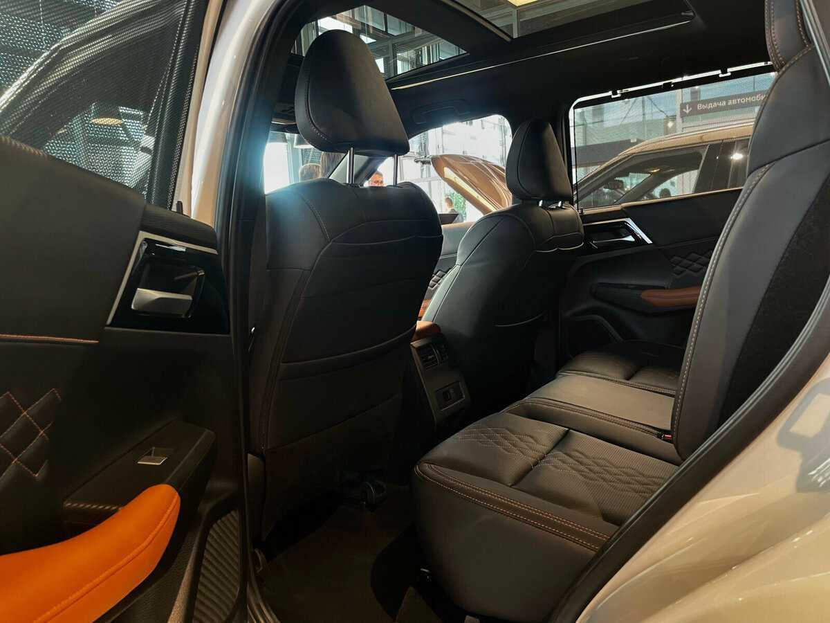 Mitsubishi Outlander с пробегом — 2022 год. Фото: #3