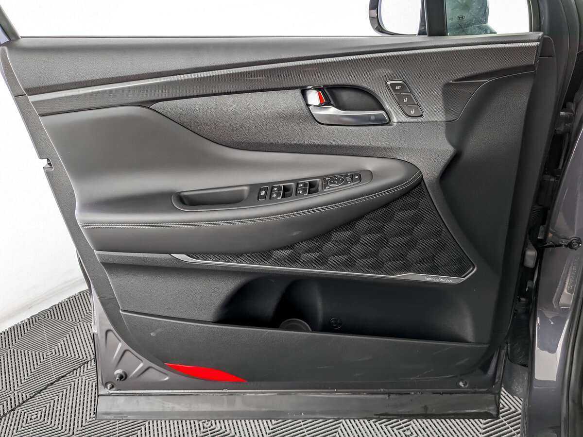 Hyundai Santa Fe с пробегом — 2021 год. Фото: #13