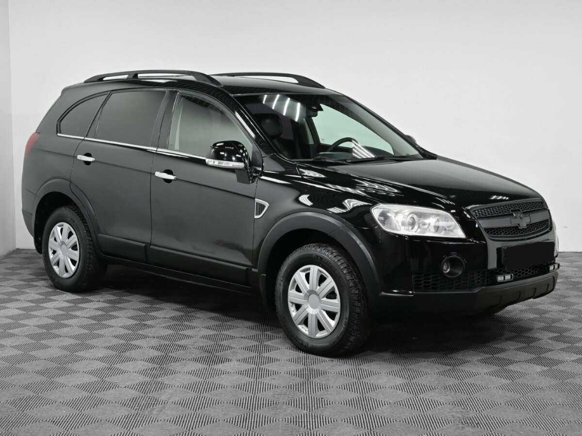 Chevrolet Captiva с пробегом — 2008 год. Фото: #2