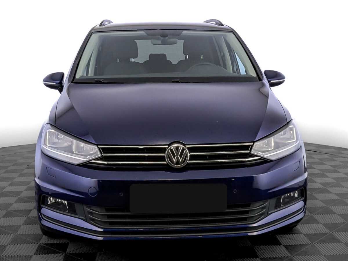 Volkswagen Touran с пробегом — 2018 год. Фото: #1