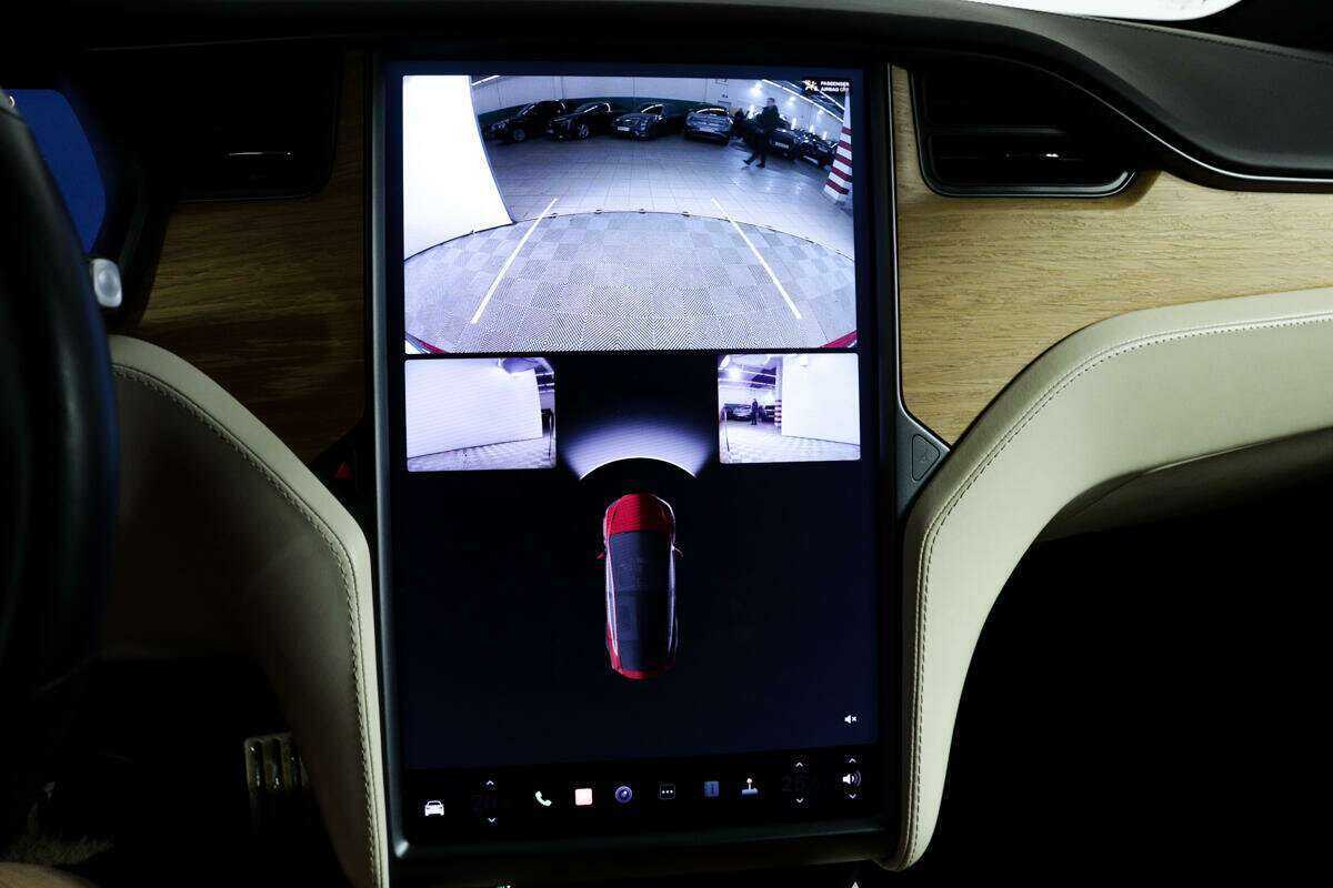 Tesla Model X с пробегом — 2019 год. Фото: #14