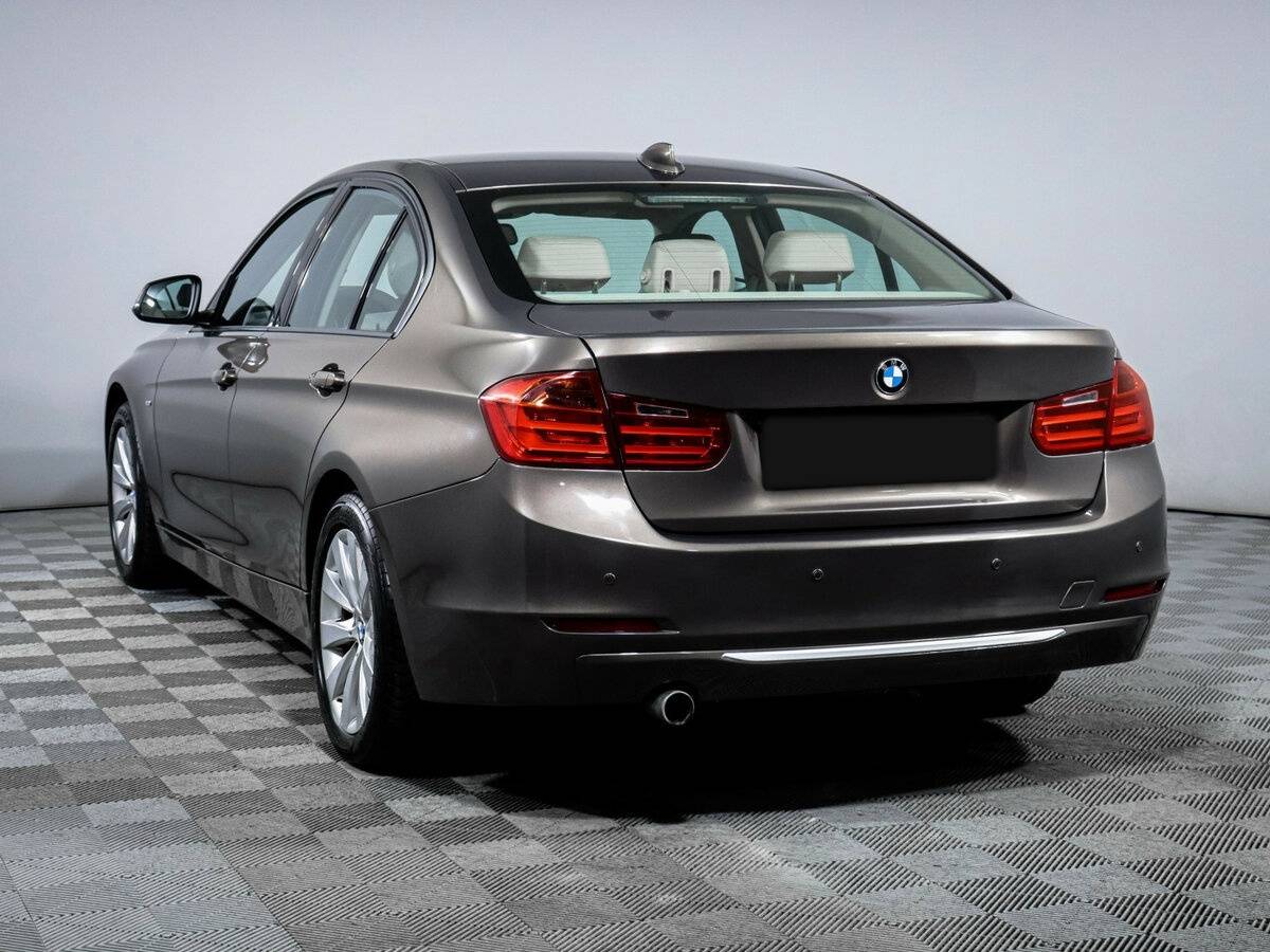 BMW 3 серии с пробегом — 2012 год. Фото: #5