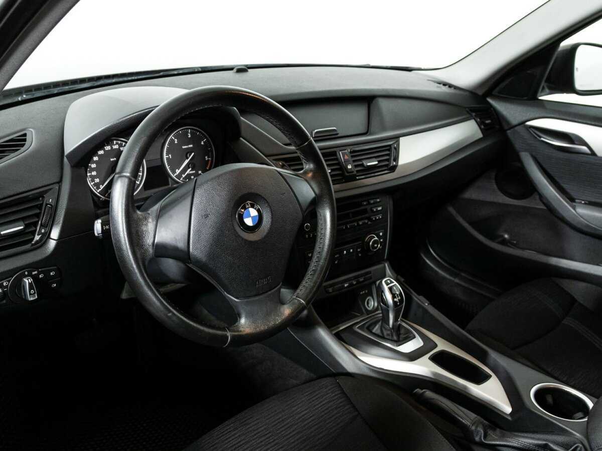 BMW X1 с пробегом — 2013 год. Фото: #10