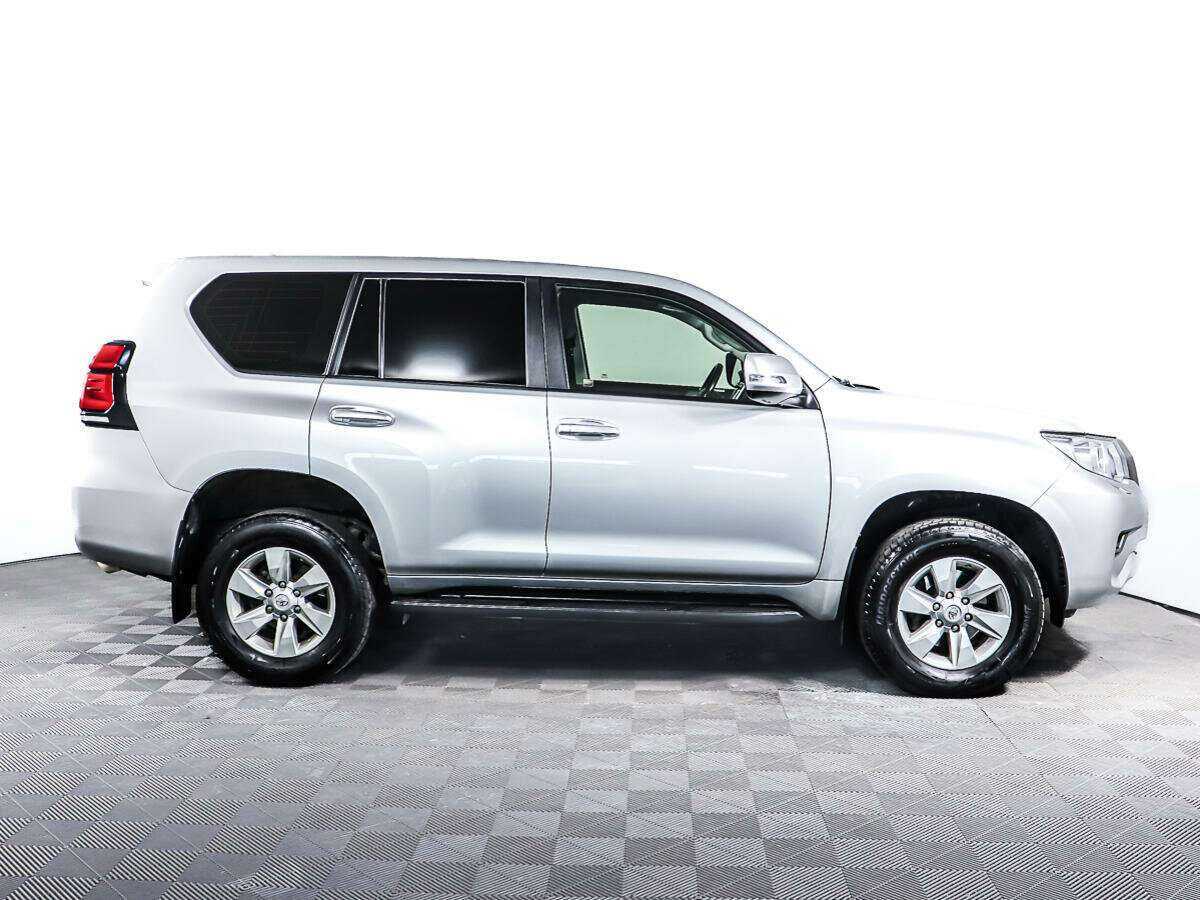 Toyota Land Cruiser Prado с пробегом — 2018 год. Фото: #3