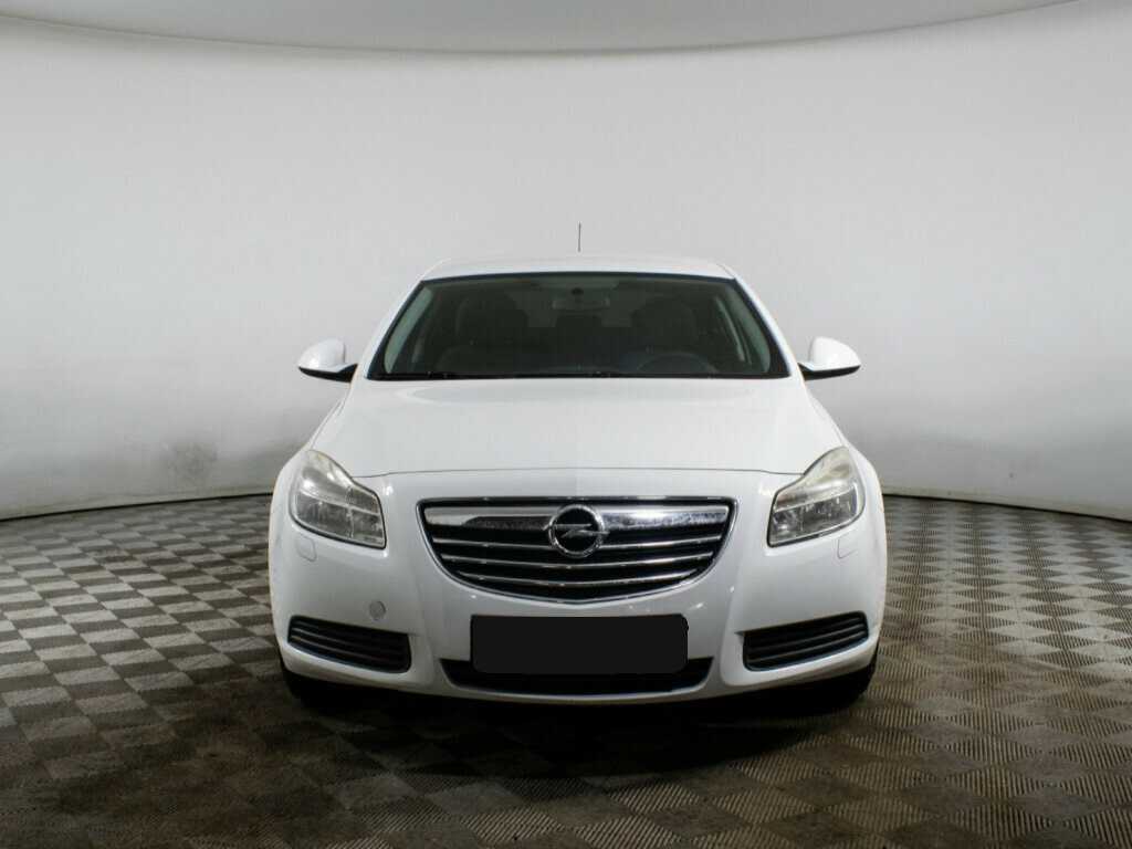 Opel Insignia с пробегом — 2011 год. Фото: #1