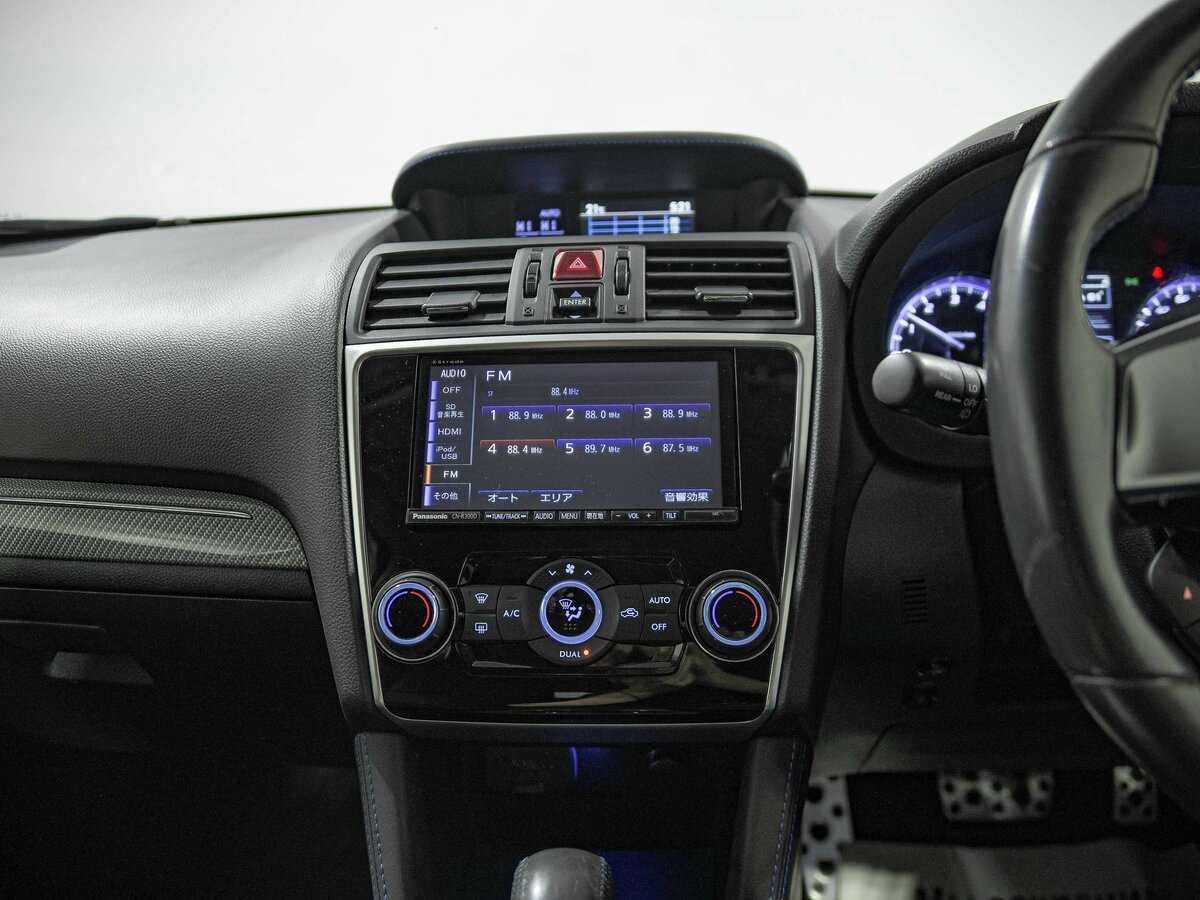 Subaru Levorg с пробегом — 2014 год. Фото: #10