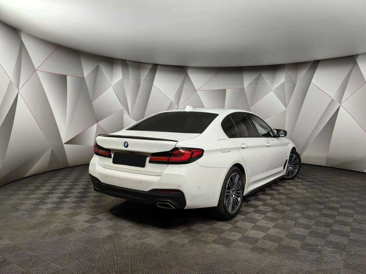 BMW 5 серии с пробегом — 2020 год. Фото: #1
