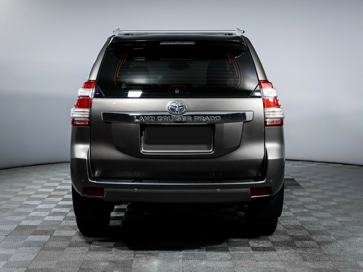 Toyota Land Cruiser Prado с пробегом — 2015 год. Фото: #3