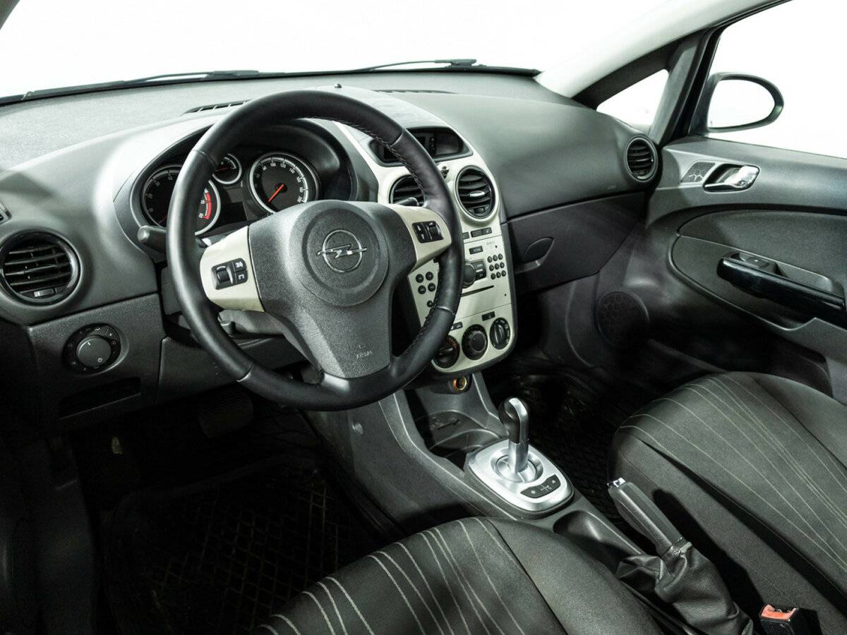 Opel Corsa с пробегом — 2007 год. Фото: #10