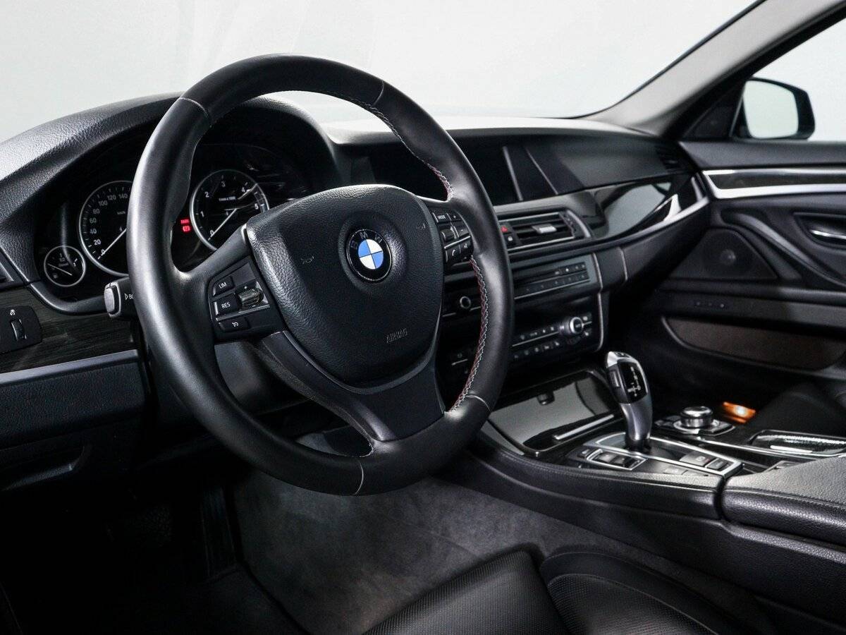 BMW 5 серии с пробегом — 2012 год. Фото: #13