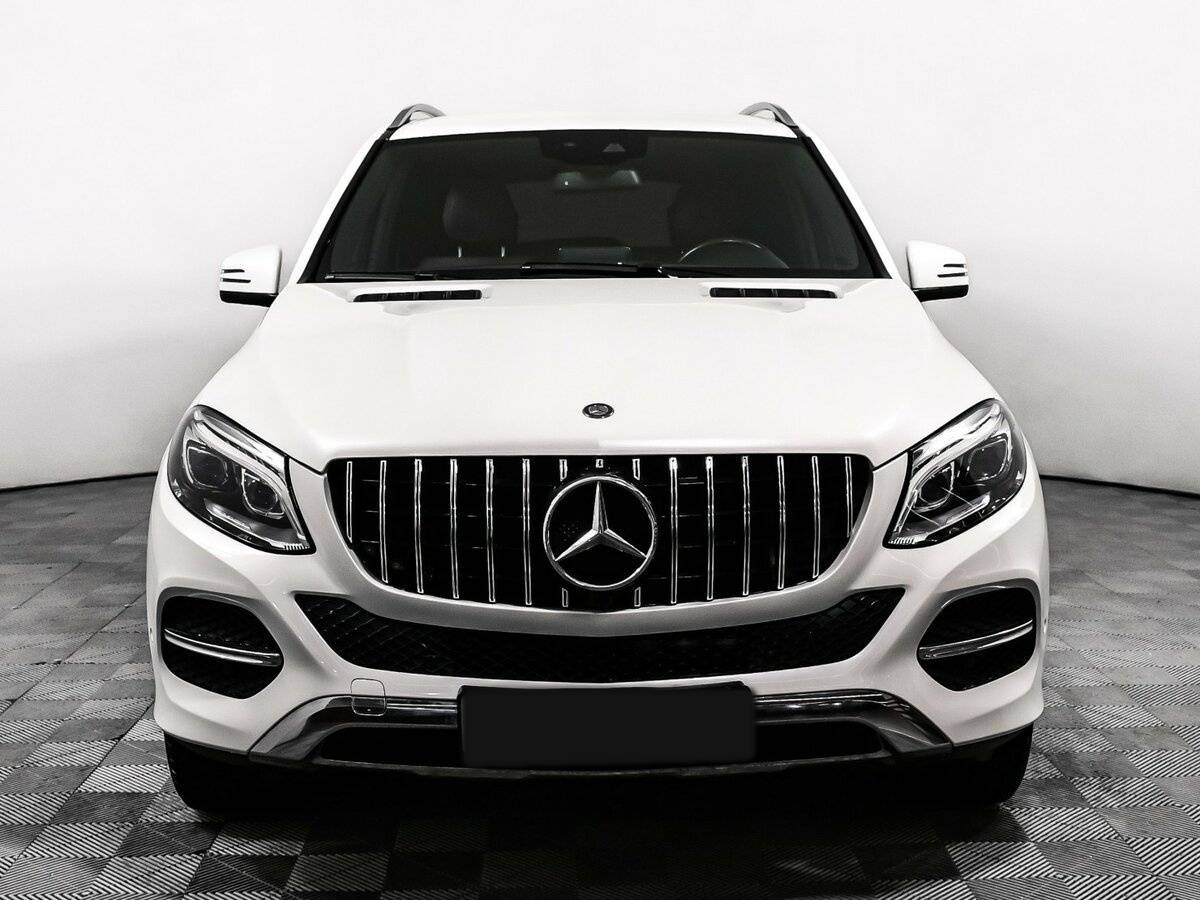 Mercedes-Benz GLE с пробегом — 2015 год. Фото: #1