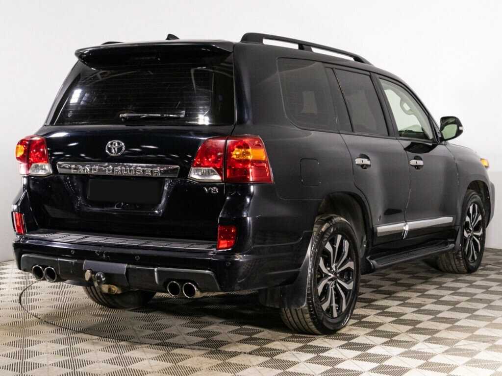 Toyota Land Cruiser с пробегом — 2014 год. Фото: #3
