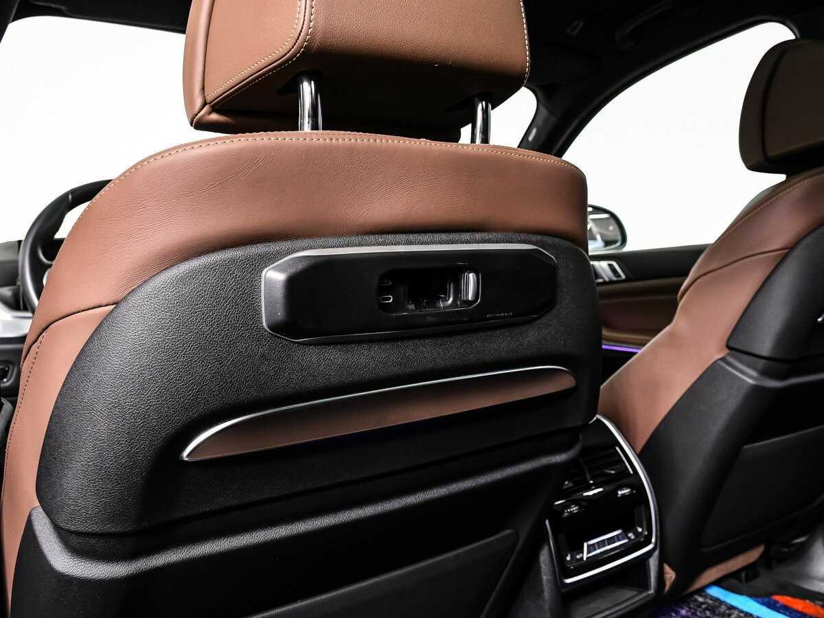 BMW X7 с пробегом — 2023 год. Фото: #17