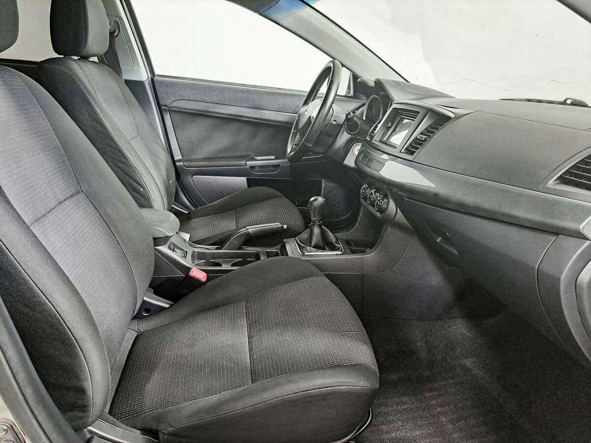 Mitsubishi Lancer с пробегом — 2009 год. Фото: #8