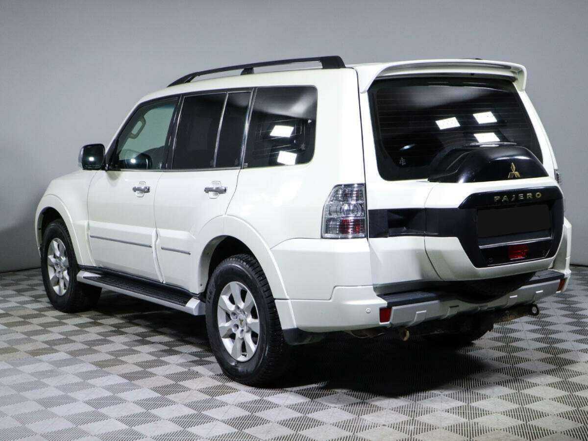 Mitsubishi Pajero с пробегом — 2021 год. Фото: #4