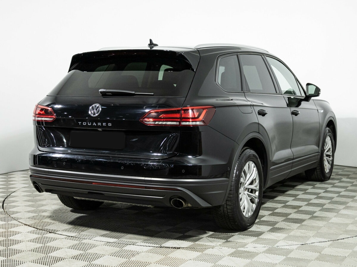 Volkswagen Touareg с пробегом — 2018 год. Фото: #3