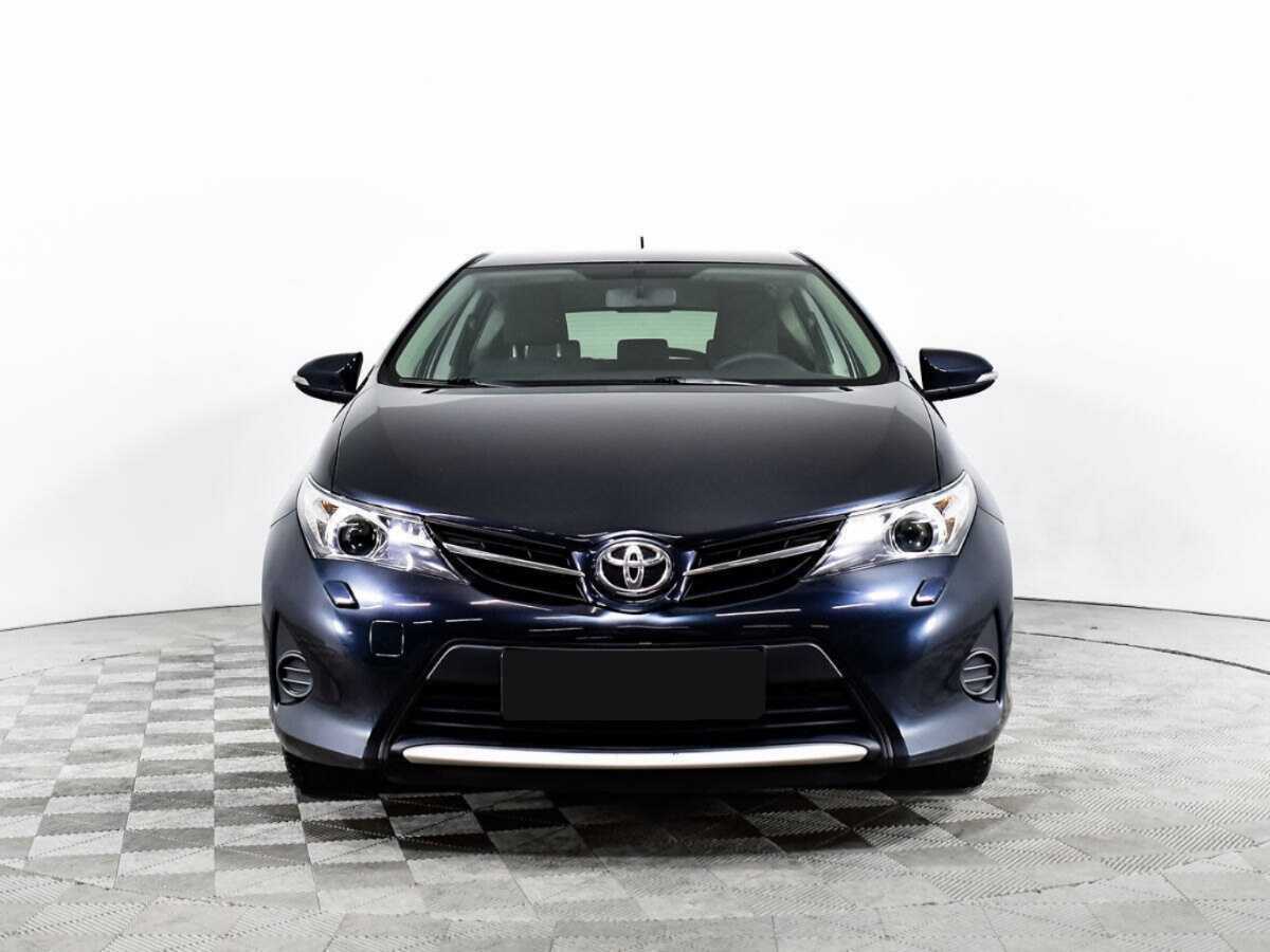 Toyota Auris с пробегом — 2013 год. Фото: #1