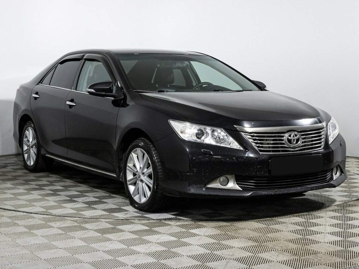 Toyota Camry с пробегом — 2011 год. Фото: #2