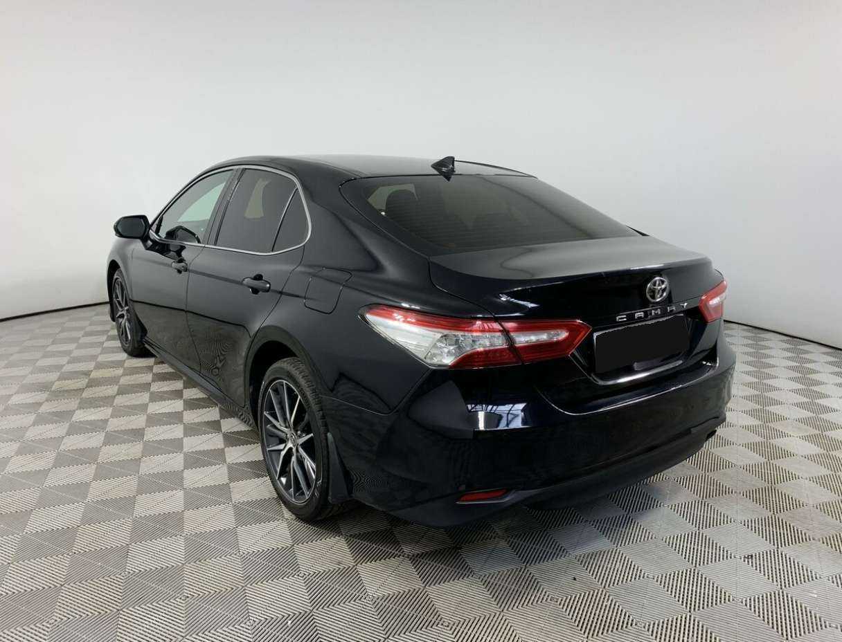 Toyota Camry с пробегом — 2021 год. Фото: #5