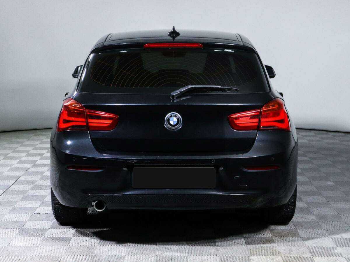 BMW 1 серии с пробегом — 2018 год. Фото: #1
