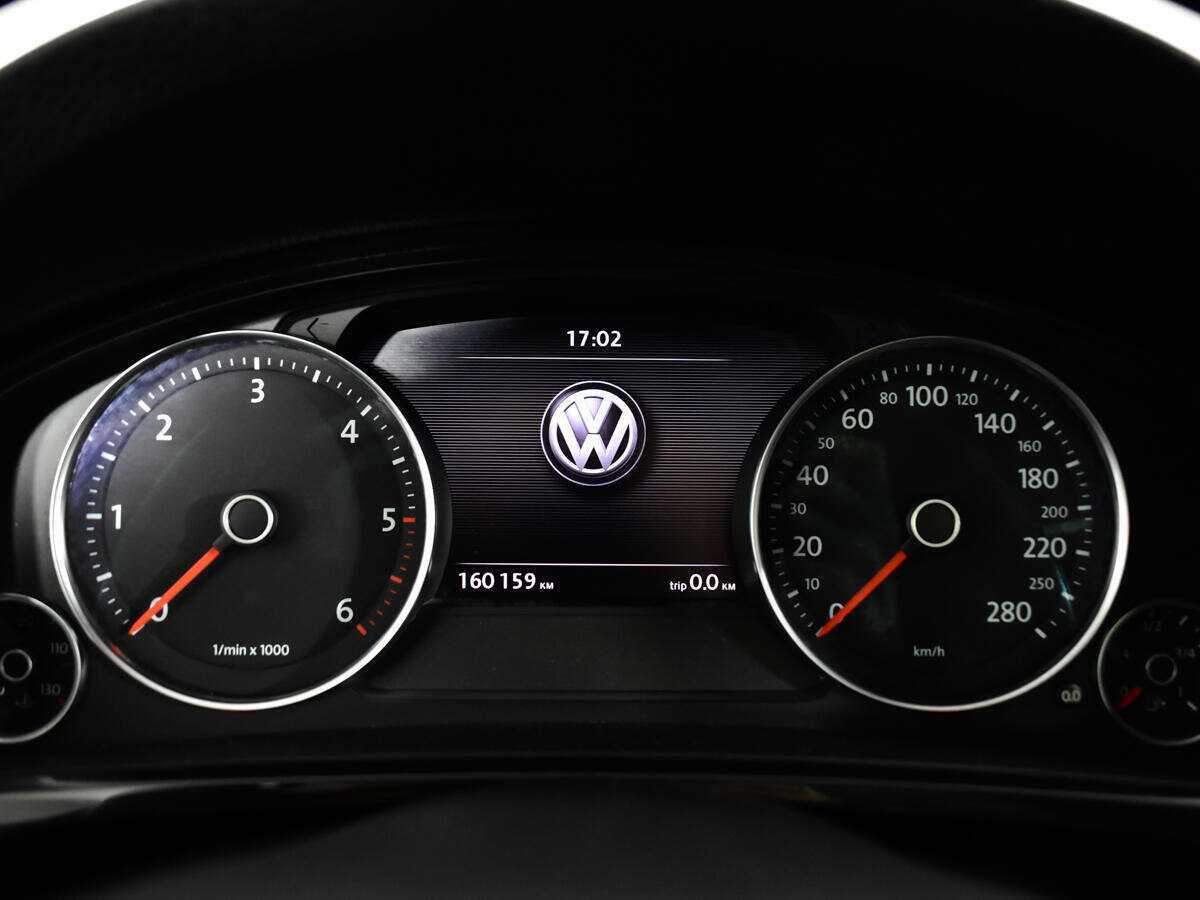 Volkswagen Touareg с пробегом — 2011 год. Фото: #10