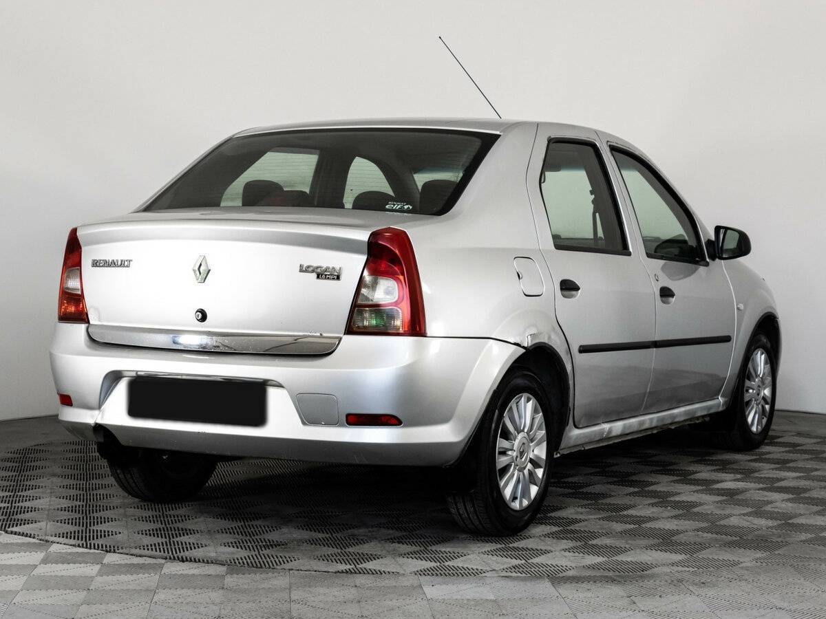 Renault Logan с пробегом — 2012 год. Фото: #3