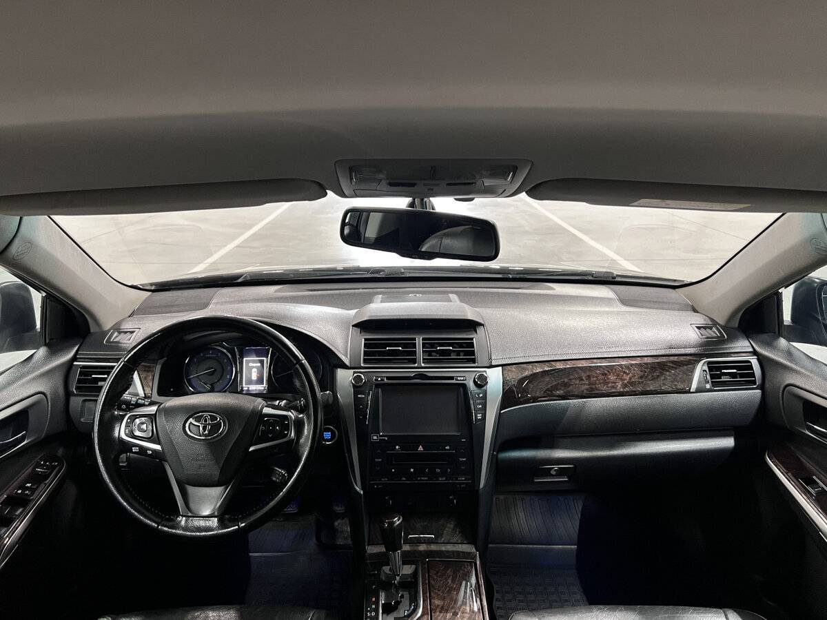 Toyota Camry с пробегом — 2015 год. Фото: #13