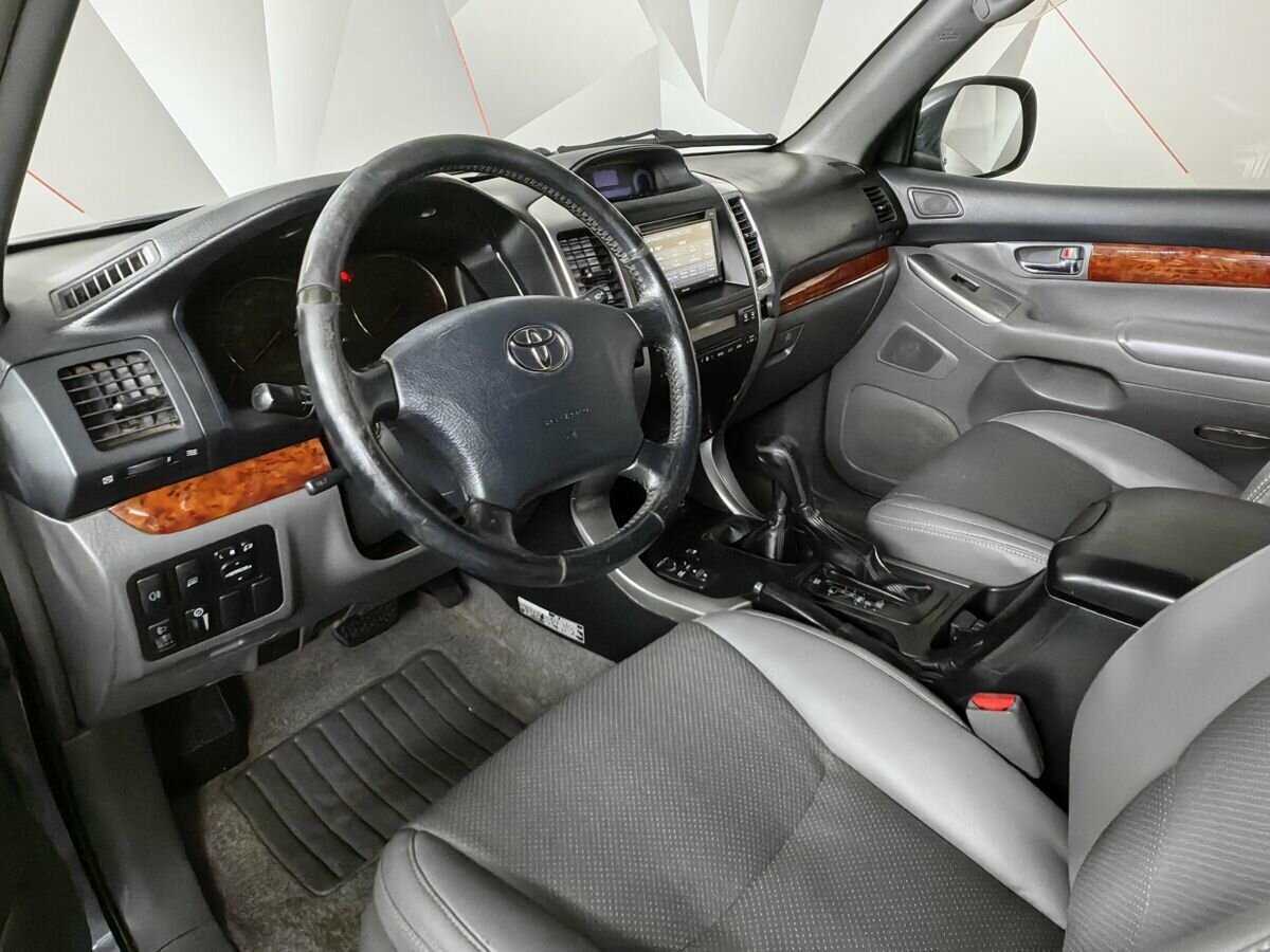Toyota Land Cruiser Prado с пробегом — 2006 год. Фото: #13