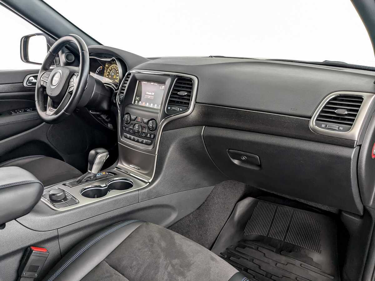 Jeep Grand Cherokee с пробегом — 2018 год. Фото: #9