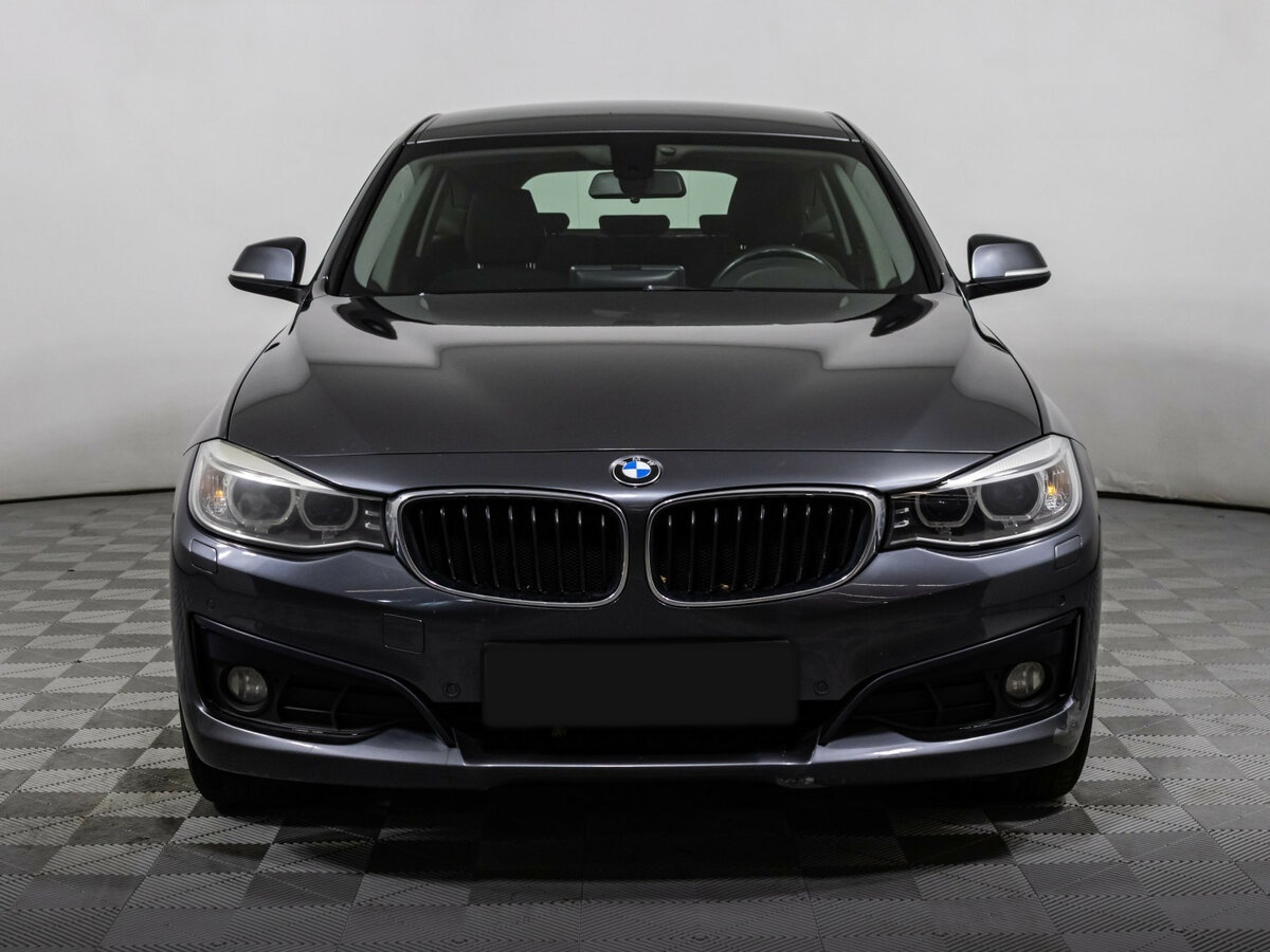 BMW 3 серии с пробегом — 2015 год. Фото: #1