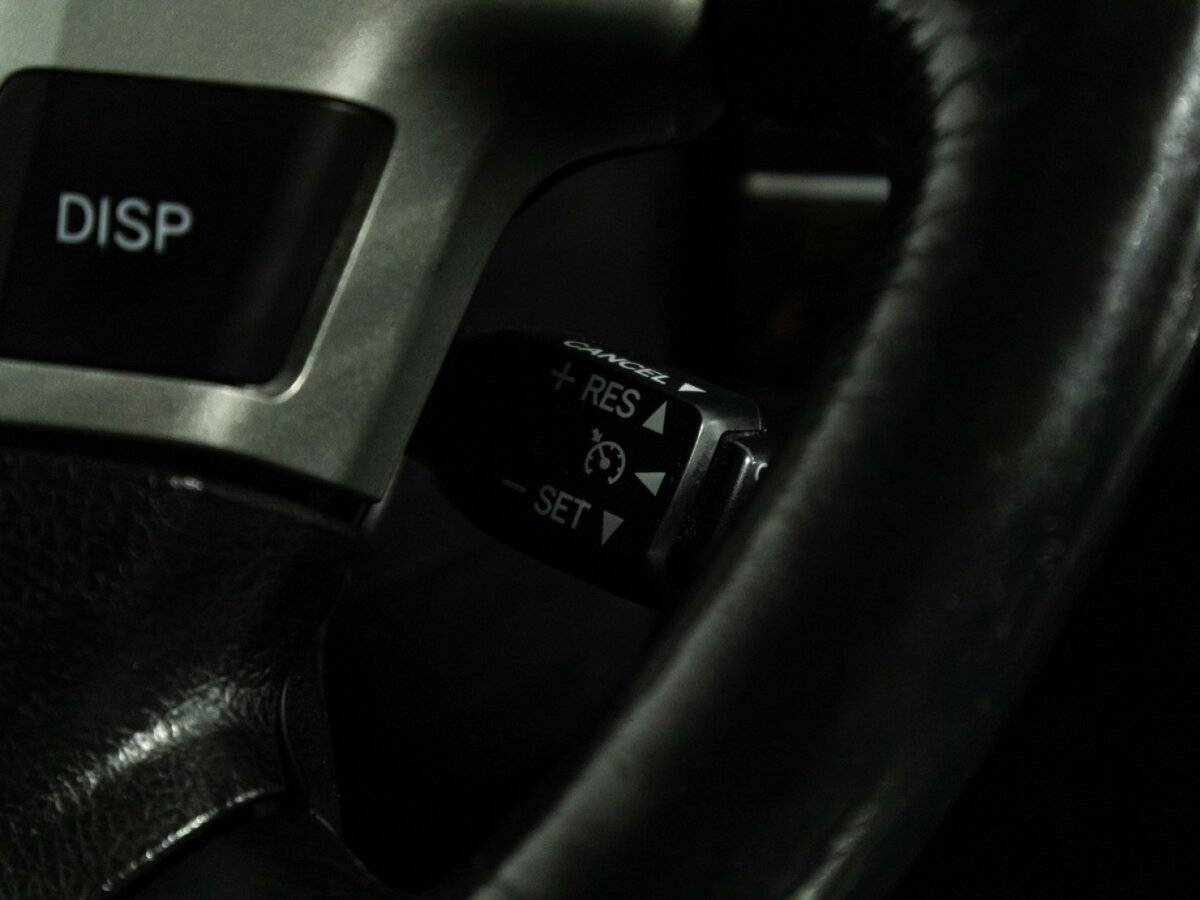 Toyota Land Cruiser с пробегом — 2015 год. Фото: #23