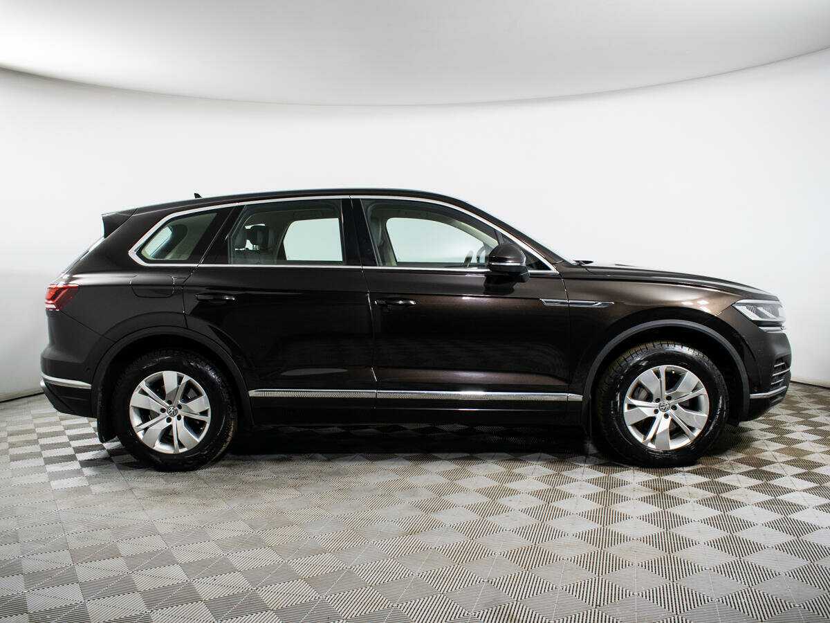 Volkswagen Touareg с пробегом — 2019 год. Фото: #3