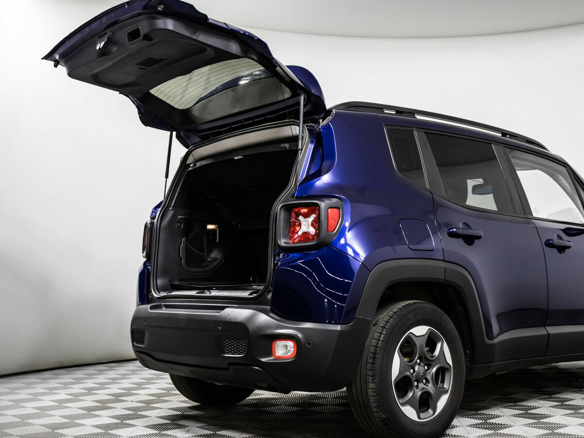 Jeep Renegade с пробегом — 2018 год. Фото: #12