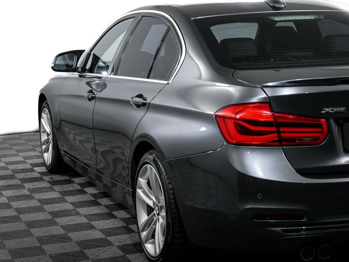 BMW 3 серии с пробегом — 2017 год. Фото: #19