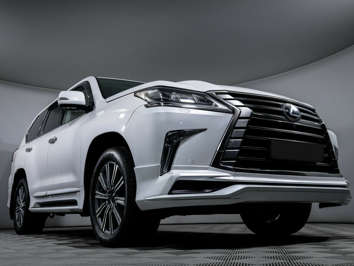 Lexus LX с пробегом — 2015 год. Фото: #17