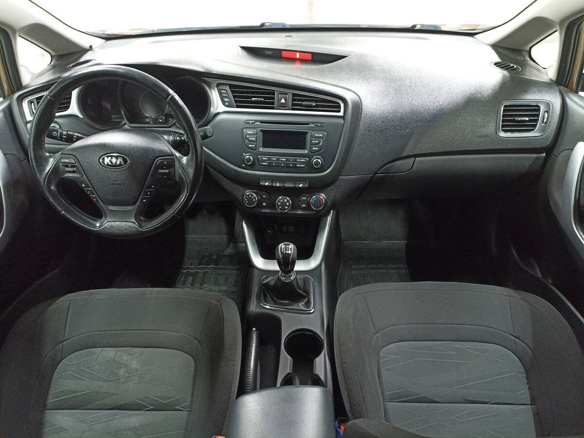 Kia Ceed с пробегом — 2016 год. Фото: #13