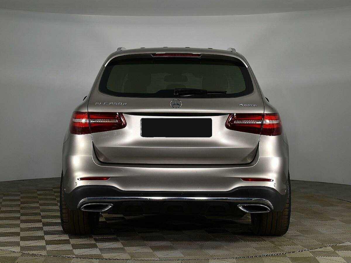 Mercedes-Benz GLC с пробегом — 2019 год. Фото: #3