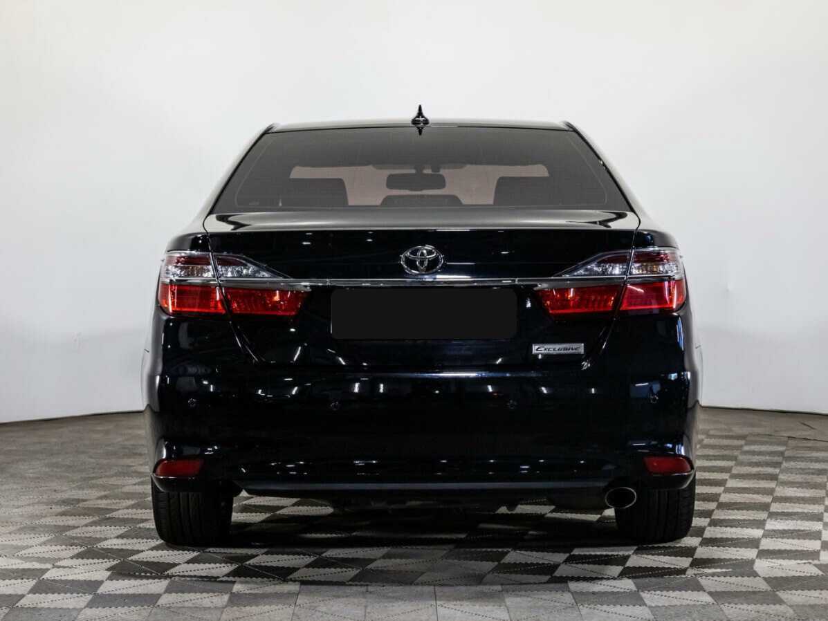 Toyota Camry с пробегом — 2017 год. Фото: #5