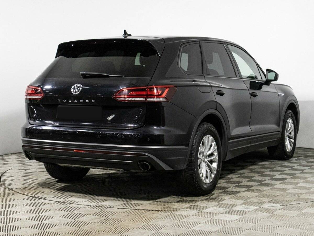 Volkswagen Touareg с пробегом — 2018 год. Фото: #4